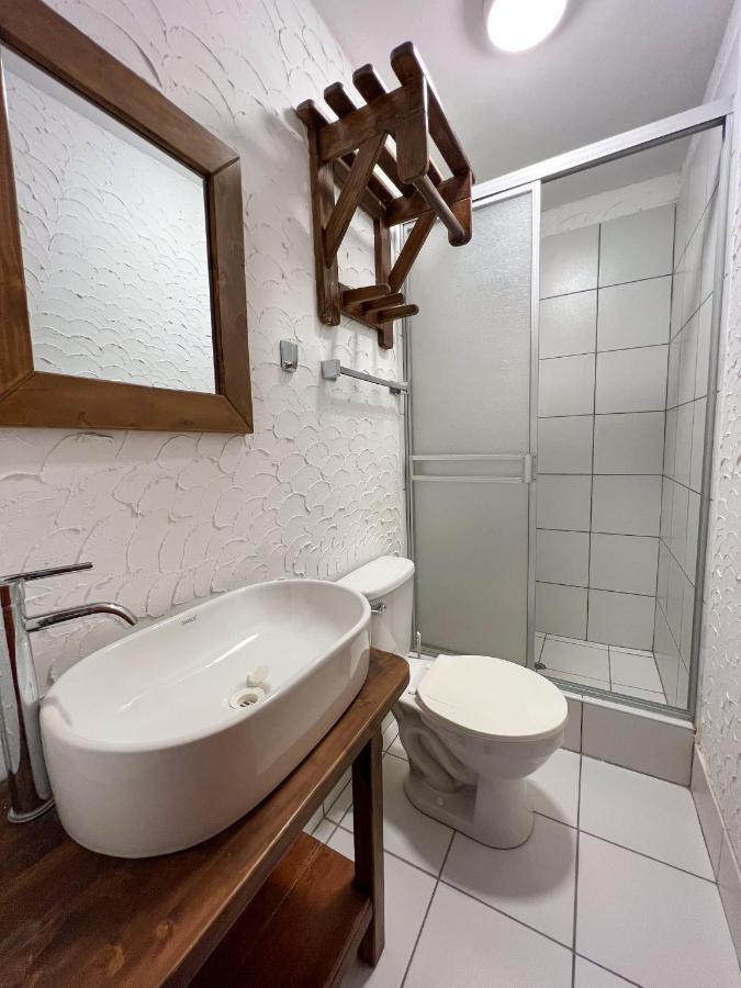 Hostel Tupac Huaraz Zewnętrze zdjęcie