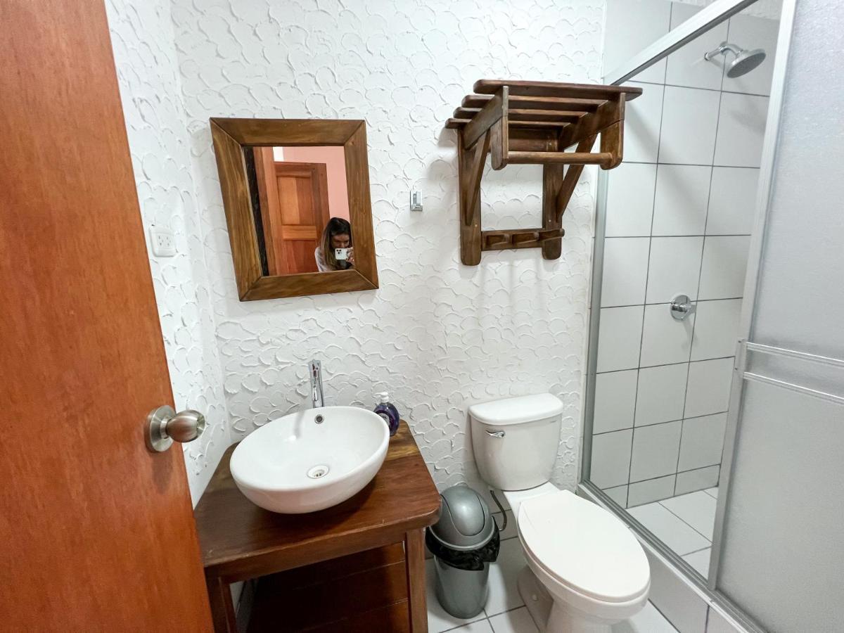 Hostel Tupac Huaraz Zewnętrze zdjęcie