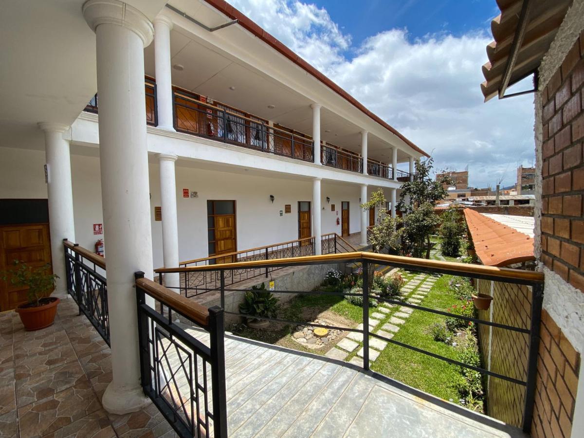 Hostel Tupac Huaraz Zewnętrze zdjęcie