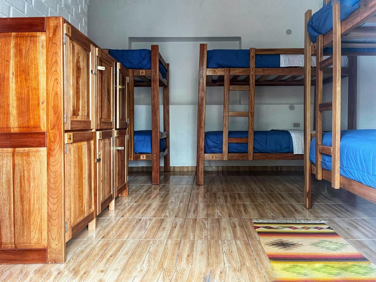 Hostel Tupac Huaraz Zewnętrze zdjęcie