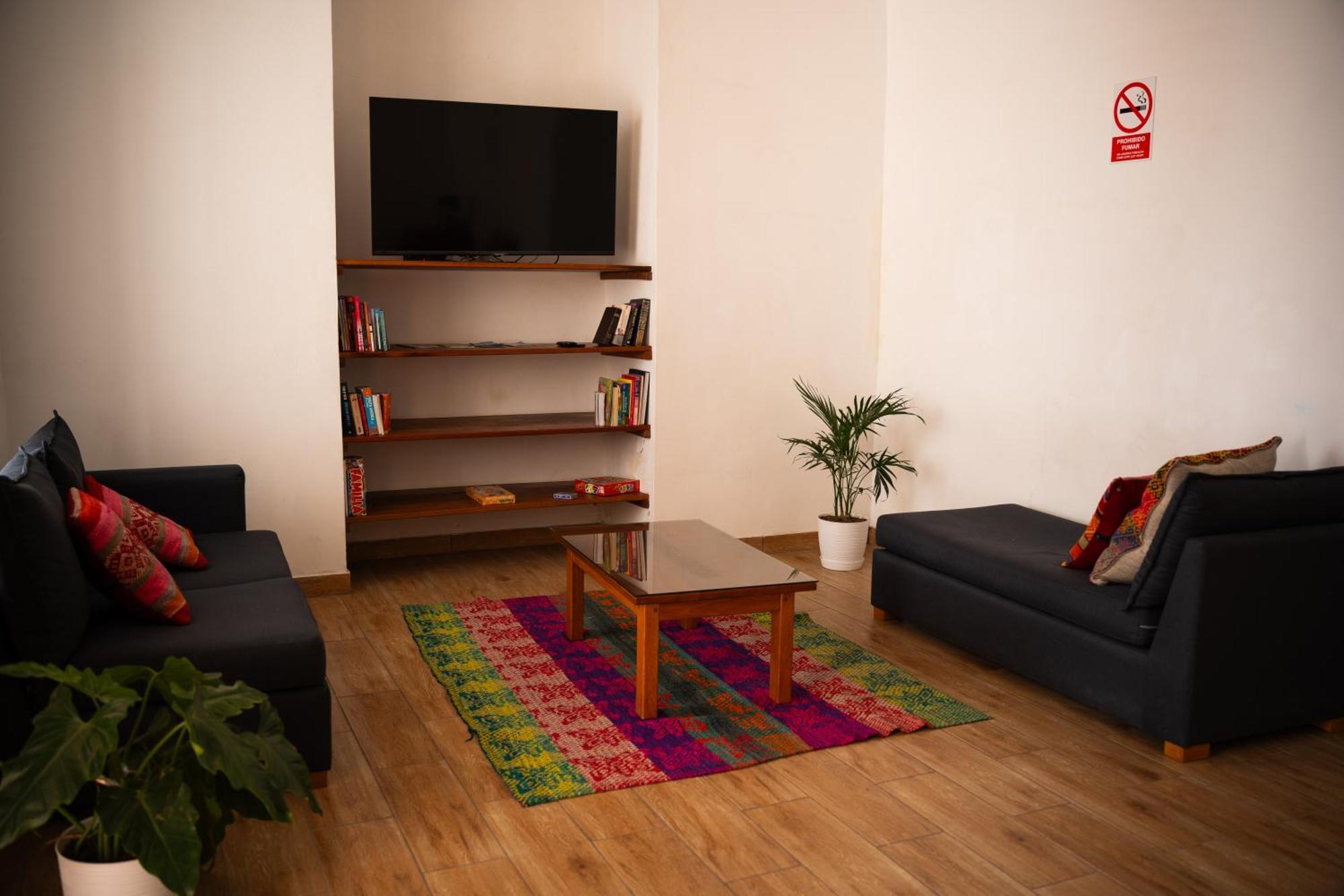 Hostel Tupac Huaraz Zewnętrze zdjęcie