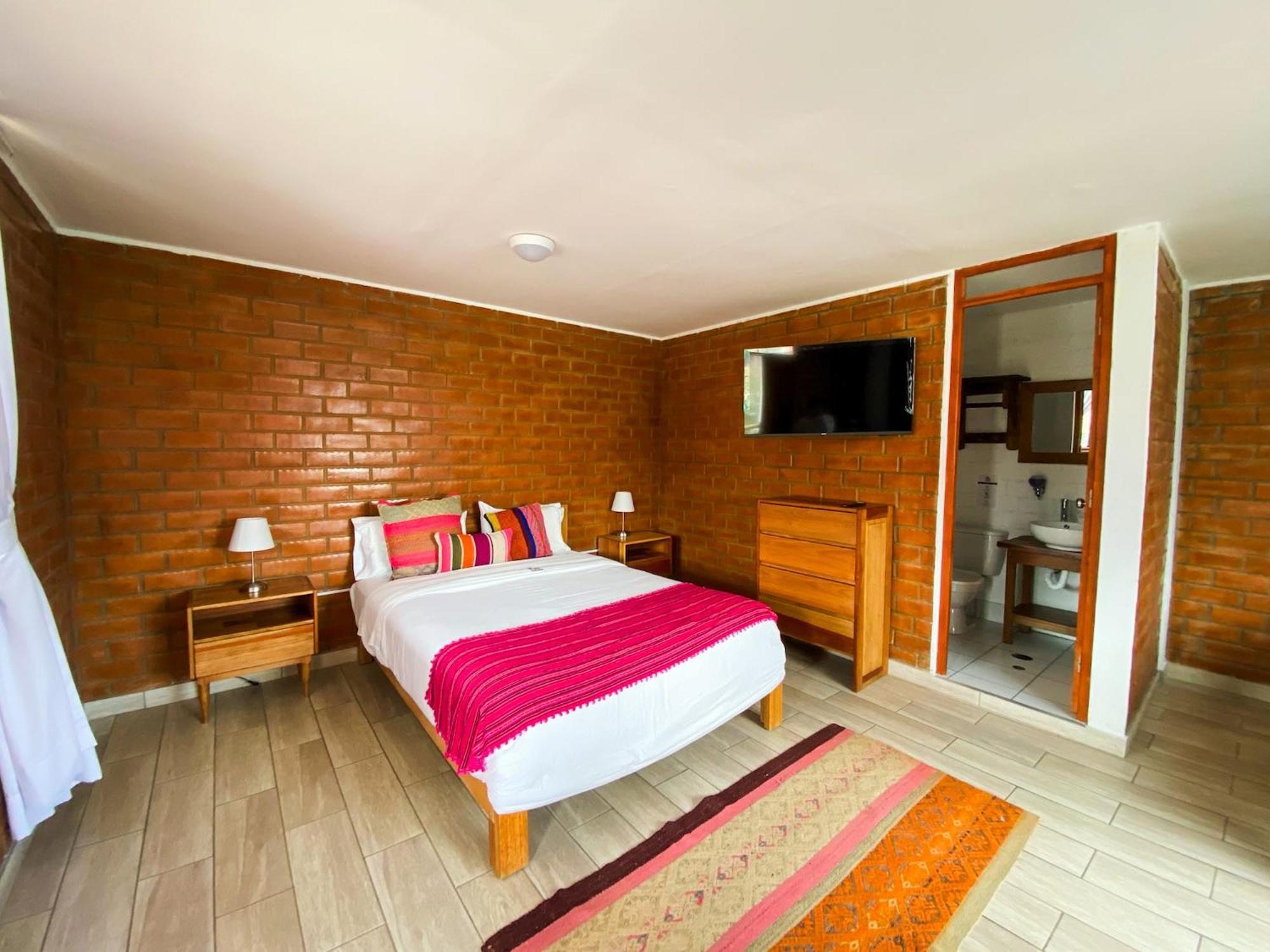 Hostel Tupac Huaraz Zewnętrze zdjęcie